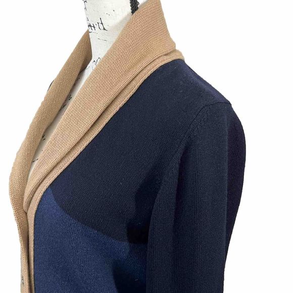Chanel 100% Cashmere Cardigan Sweater Color Block Size 40 Blue Tan Gray Buttons - Picture 11 of 16